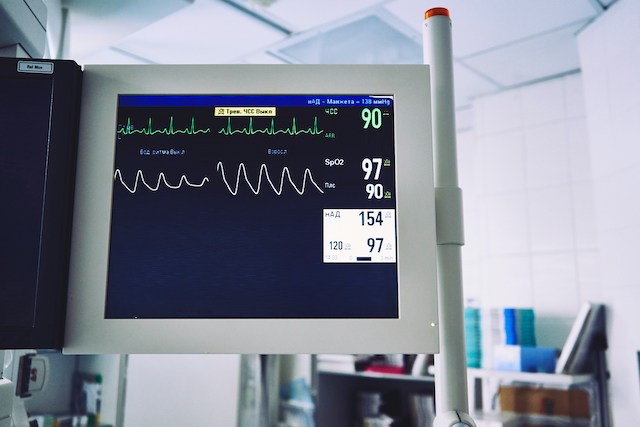 black monitor in hospital ward